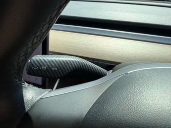 Tesla Model 3 Standard Range Plus Saloon 4dr Electric Auto RWD (241 bhp)