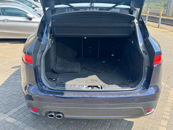 Jaguar F-Pace 2.0 D180 R-Sport SUV 5dr Diesel Auto AWD Euro 6 (s/s) (180 ps)