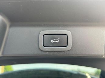Jaguar F-Pace 2.0 D180 R-Sport SUV 5dr Diesel Auto AWD Euro 6 (s/s) (180 ps)