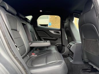 Jaguar F-Pace 2.0 D180 R-Sport SUV 5dr Diesel Auto AWD Euro 6 (s/s) (180 ps)