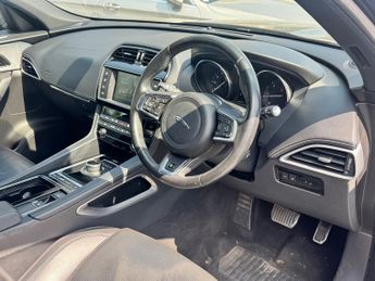 Jaguar F-Pace 2.0 D180 R-Sport SUV 5dr Diesel Auto AWD Euro 6 (s/s) (180 ps)