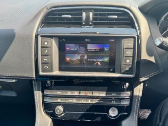 Jaguar F-Pace 2.0 D180 R-Sport SUV 5dr Diesel Auto AWD Euro 6 (s/s) (180 ps)