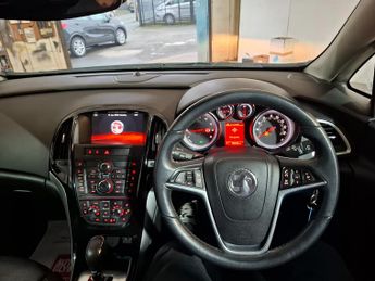 Vauxhall Astra 1.6i Elite Sports Tourer 5dr Petrol Auto Euro 6 (115 ps)