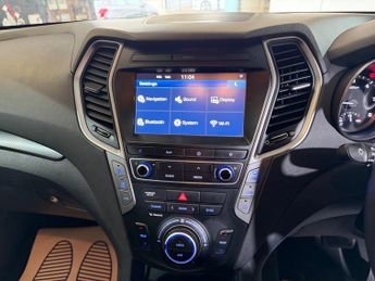 Hyundai Santa Fe 2.2 CRDi Blue Drive Premium SUV 5dr Diesel Auto 4WD Euro 6 (s/s)
