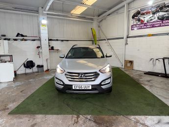 Hyundai Santa Fe 2.2 CRDi Blue Drive Premium SUV 5dr Diesel Auto 4WD Euro 6 (s/s)