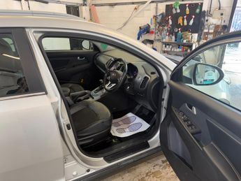 Kia Sportage 2.0 CRDi KX-2 SUV 5dr Diesel Auto AWD Euro 5 (134 bhp)