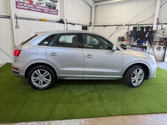 Audi Q3 2.0 TFSI S line SUV 5dr Petrol S Tronic quattro Euro 6 (s/s) (Na