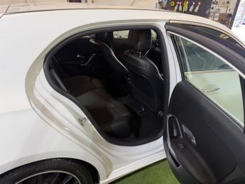 Mercedes-Benz A Class 1.5 A180d Sport (Executive) Hatchback 5dr Diesel 7G-DCT Euro 6 (