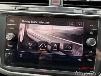 Volkswagen Tiguan 1.5 TSI EVO R-Line SUV 5dr Petrol DSG Euro 6 (s/s) (150 ps)