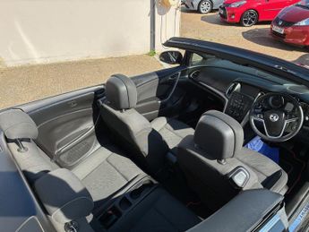 Vauxhall Cascada SE Convertible 2.0 CDTi 2 Dr Diesel Auto Euro 5 (165 ps)