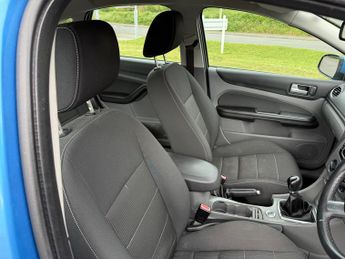 Ford Focus 1.6 TDCi DPF Titanium Hatchback 5dr Diesel Manual (115 g/km, 108