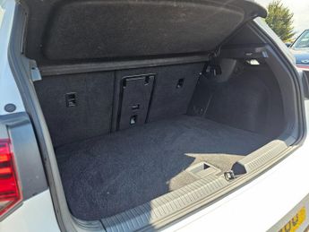 Volkswagen Golf 2.0 TDI R-Line Hatchback 5dr Diesel DSG Euro 6 (s/s) (150 ps)