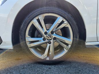 Volkswagen Golf 2.0 TDI R-Line Hatchback 5dr Diesel DSG Euro 6 (s/s) (150 ps)