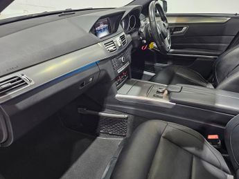 Mercedes-Benz E Class 2.1 E250 CDI AMG Night Edition (Premium) Estate 5dr Diesel G-Tro