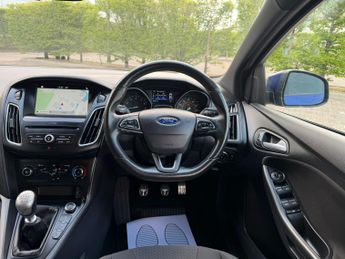 Ford Focus 1.0T EcoBoost ST-Line Hatchback 5dr Petrol Manual Euro 6 (s/s) (