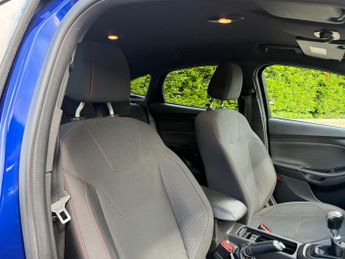 Ford Focus 1.0T EcoBoost ST-Line Hatchback 5dr Petrol Manual Euro 6 (s/s) (