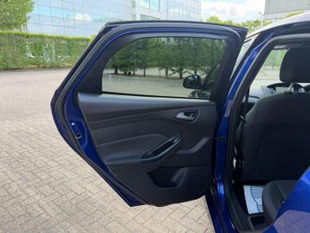 Ford Focus 1.0T EcoBoost ST-Line Hatchback 5dr Petrol Manual Euro 6 (s/s) (