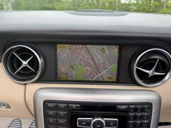 Mercedes-Benz SLK 1.8 SLK200 BlueEfficiency Edition 125 Convertible 2dr Petrol G-T