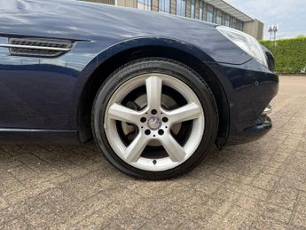Mercedes-Benz SLK 1.8 SLK200 BlueEfficiency Edition 125 Convertible 2dr Petrol G-T