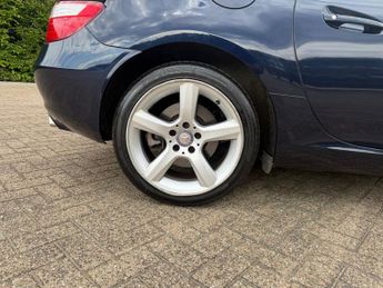 Mercedes-Benz SLK 1.8 SLK200 BlueEfficiency Edition 125 Convertible 2dr Petrol G-T