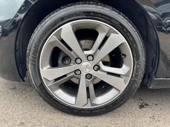 Peugeot 308 1.2 PureTech GPF Allure Hatchback 5dr Petrol EAT Euro 6 (s/s) (1