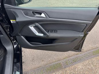 Peugeot 308 1.2 PureTech GPF Allure Hatchback 5dr Petrol EAT Euro 6 (s/s) (1