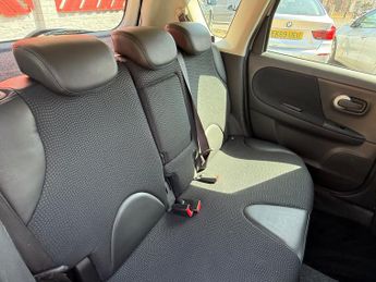 Nissan Note 1.6 16V Acenta Hatchback 5dr Petrol Auto Euro 5 (110 ps)