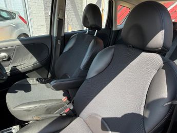 Nissan Note 1.6 16V Acenta Hatchback 5dr Petrol Auto Euro 5 (110 ps)