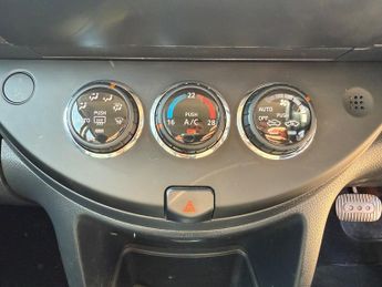 Nissan Note 1.6 16V Acenta Hatchback 5dr Petrol Auto Euro 5 (110 ps)