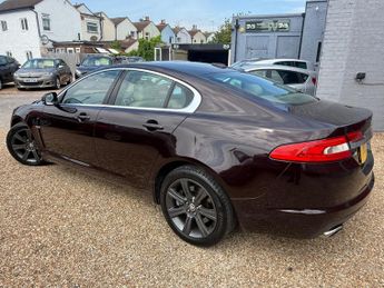 Jaguar XF 3.0d V6 Luxury Saloon 4dr Diesel Auto Euro 5 (240 ps)