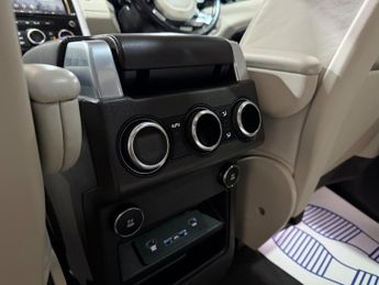 Land Rover Discovery 2.0 SD4 HSE Luxury SUV 5dr Diesel Auto 4WD Euro 6 (s/s) (240 ps)