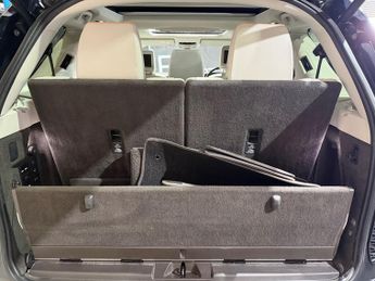 Land Rover Discovery 2.0 SD4 HSE Luxury SUV 5dr Diesel Auto 4WD Euro 6 (s/s) (240 ps)
