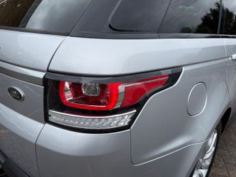 Land Rover Range Rover Sport 3.0 SD V6 HSE SUV 5dr Diesel Auto 4WD Euro 6 (s/s) (306 ps)