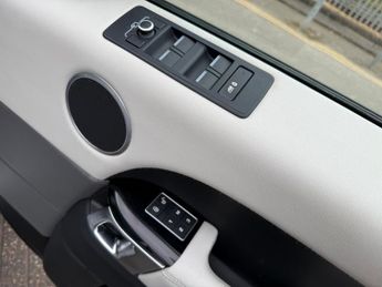 Land Rover Range Rover Sport 3.0 SD V6 HSE SUV 5dr Diesel Auto 4WD Euro 6 (s/s) (306 ps)