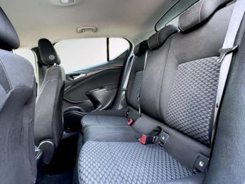 Vauxhall Astra 1.4i Turbo Design Auto Euro 6 (s/s) 5dr