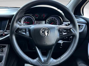 Vauxhall Astra 1.4i Turbo Design Auto Euro 6 (s/s) 5dr