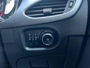 Vauxhall Astra 1.4i Turbo Design Auto Euro 6 (s/s) 5dr