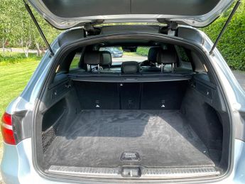 Mercedes-Benz GLC 2.1 GLC250d AMG Line (Premium Plus) SUV 5dr Diesel G-Tronic 4MAT