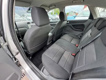 Ford Focus 1.6 Sport Hatchback 5dr Petrol Auto (184 g/km, 99 bhp)