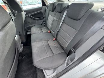 Ford Focus 1.6 Sport Hatchback 5dr Petrol Auto (184 g/km, 99 bhp)