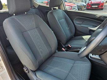 Ford Fiesta 1.4 Zetec Hatchback 3dr Petrol Automatic (154 g/km, 94 bhp)