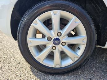 Ford Fiesta 1.4 Zetec Hatchback 3dr Petrol Automatic (154 g/km, 94 bhp)