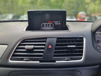 Audi Q3 2.0 TFSI SE SUV 5dr Petrol S Tronic quattro Euro 5 (s/s) (211 ps