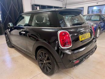 Mini Hatch 2.0 Cooper S Classic Hatchback 3dr Petrol Steptronic Euro 6 (s/s