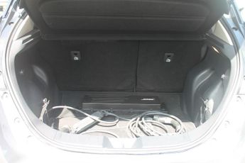 Nissan LEAF 40kWh Tekna Hatchback 5dr Electric Auto (150 ps)