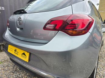 Vauxhall Astra 1.4 16v SRi Euro 5 5dr