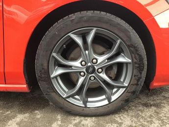 Ford Focus 1.0T EcoBoost ST-Line Hatchback 5dr Petrol Manual Euro 6 (s/s) (