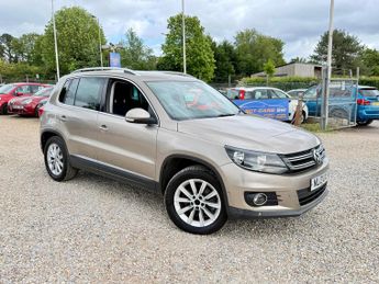Volkswagen Tiguan 2.0 TDI BlueMotion Tech SE SUV 5dr Diesel Manual 2WD Euro 5 (s/s