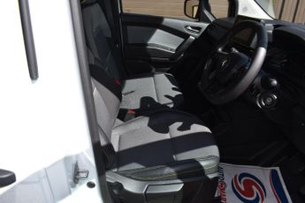 Renault Kangoo E-Tech ML19 45kWh Advance Auto MWB 6dr