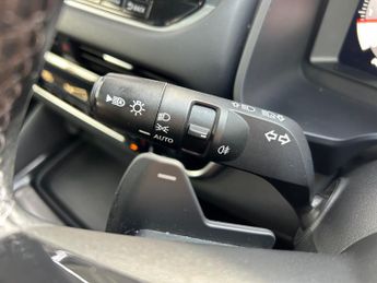 Nissan Qashqai 1.3 DIG-T MHEV N-Connecta SUV Petrol Hybrid XTRON Euro 6 (s/s) (